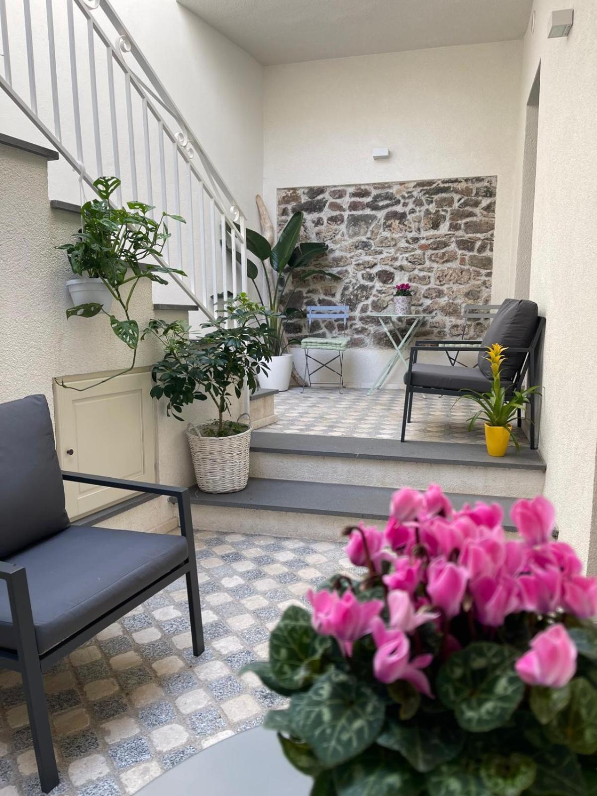 Sa Troppa De Sos Chentu Hotel Dorgali Exterior photo